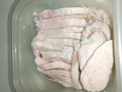 鶏むね肉でレンチン蒸し鶏